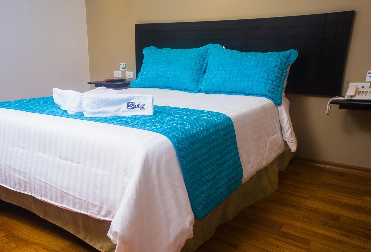 Hotel Sabet กีโต ภายนอก รูปภาพ