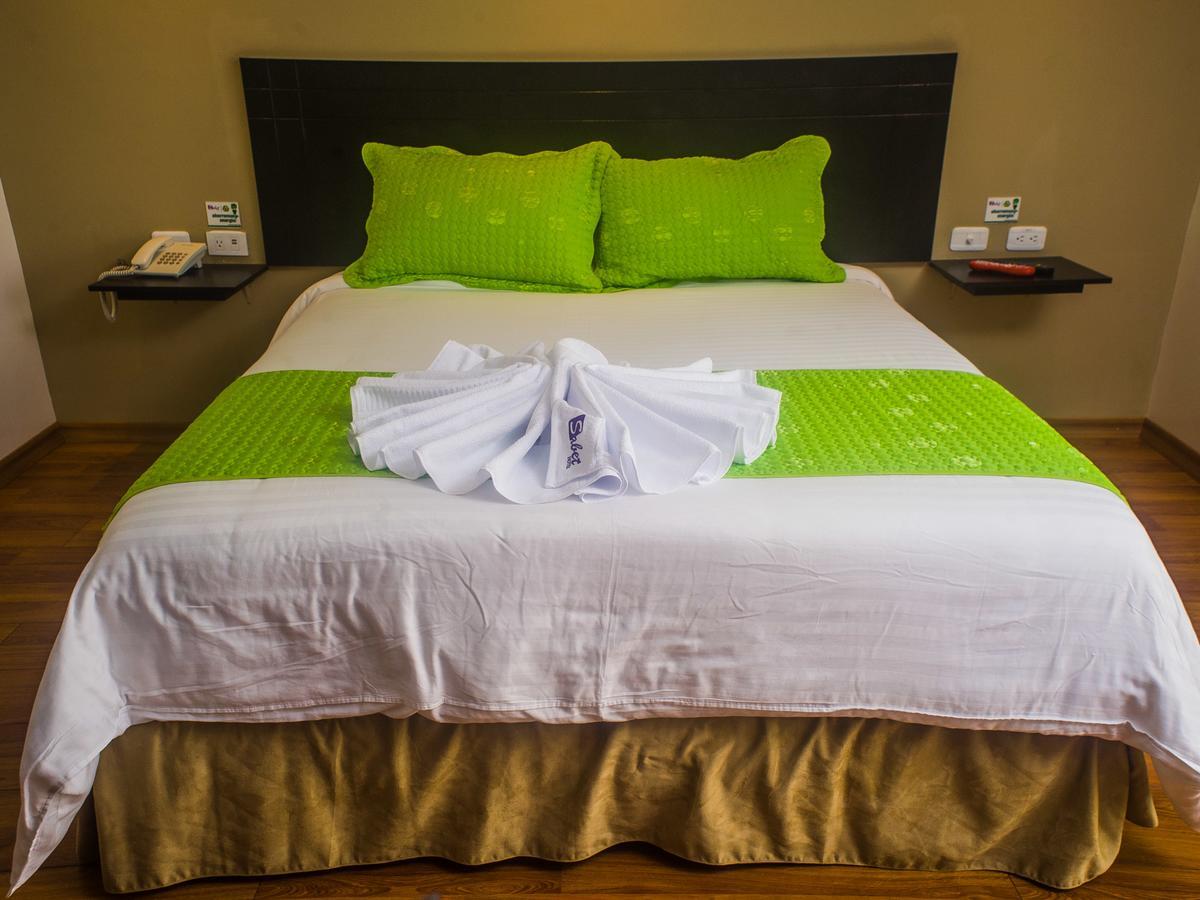 Hotel Sabet กีโต ภายนอก รูปภาพ